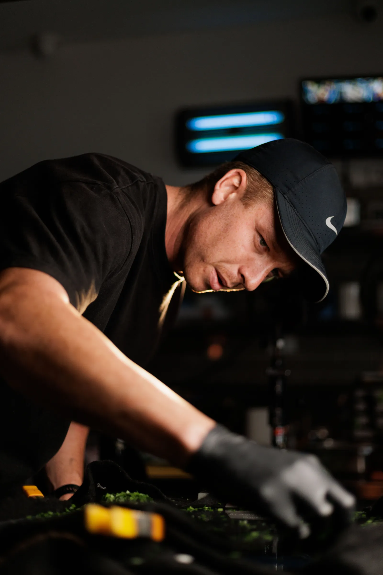 Andrew from ShareStory perfecting the parsely drop for the Yiros Shop campaign shoot.